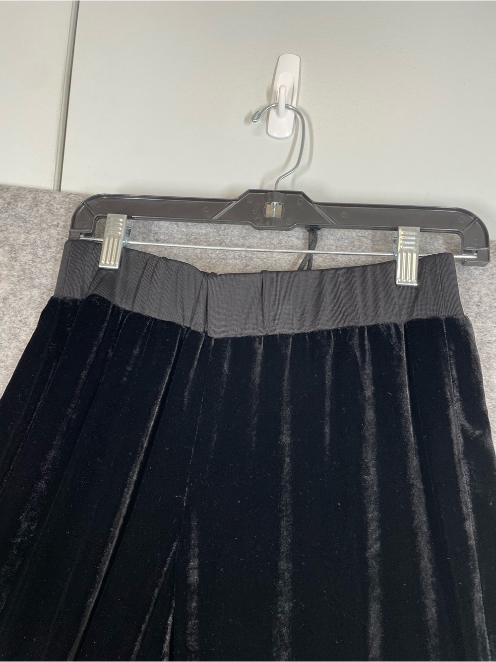Theory Black Silk Blend Velvet Jogger Pull On Pants Small Luxe Lounge Tapered - Picture 11 of 14